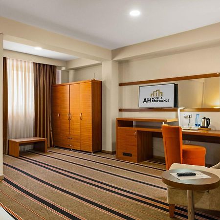 Ah Hotel And Conferences Madina Esterno foto