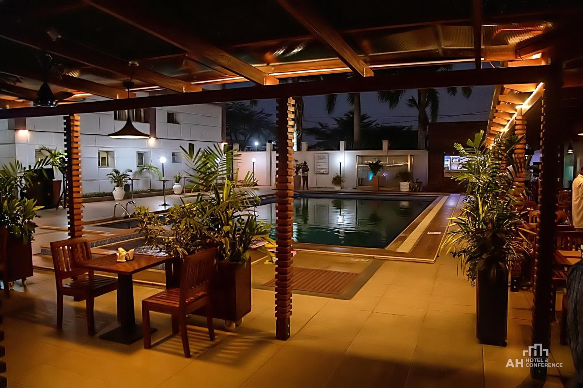 Ah Hotel And Conferences Madina Esterno foto
