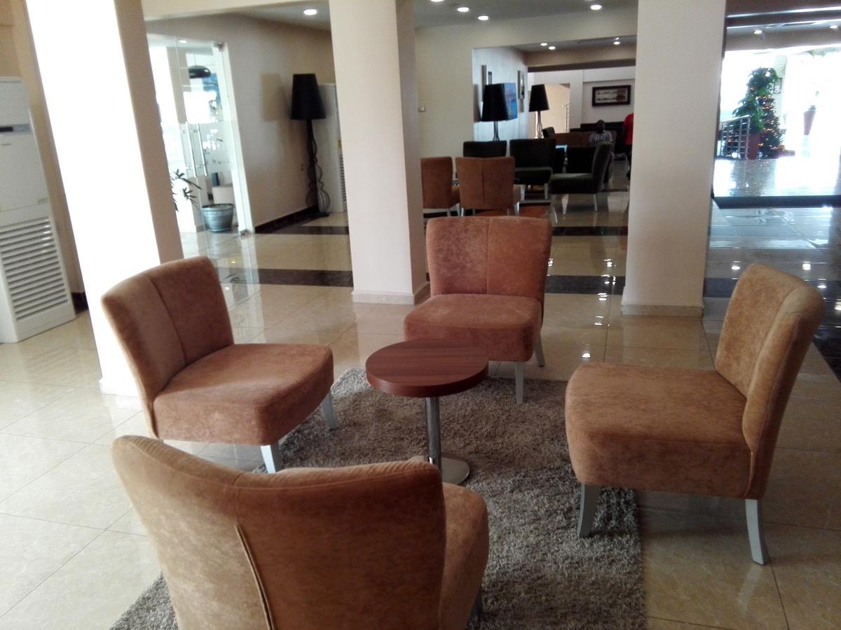 Ah Hotel And Conferences Madina Esterno foto