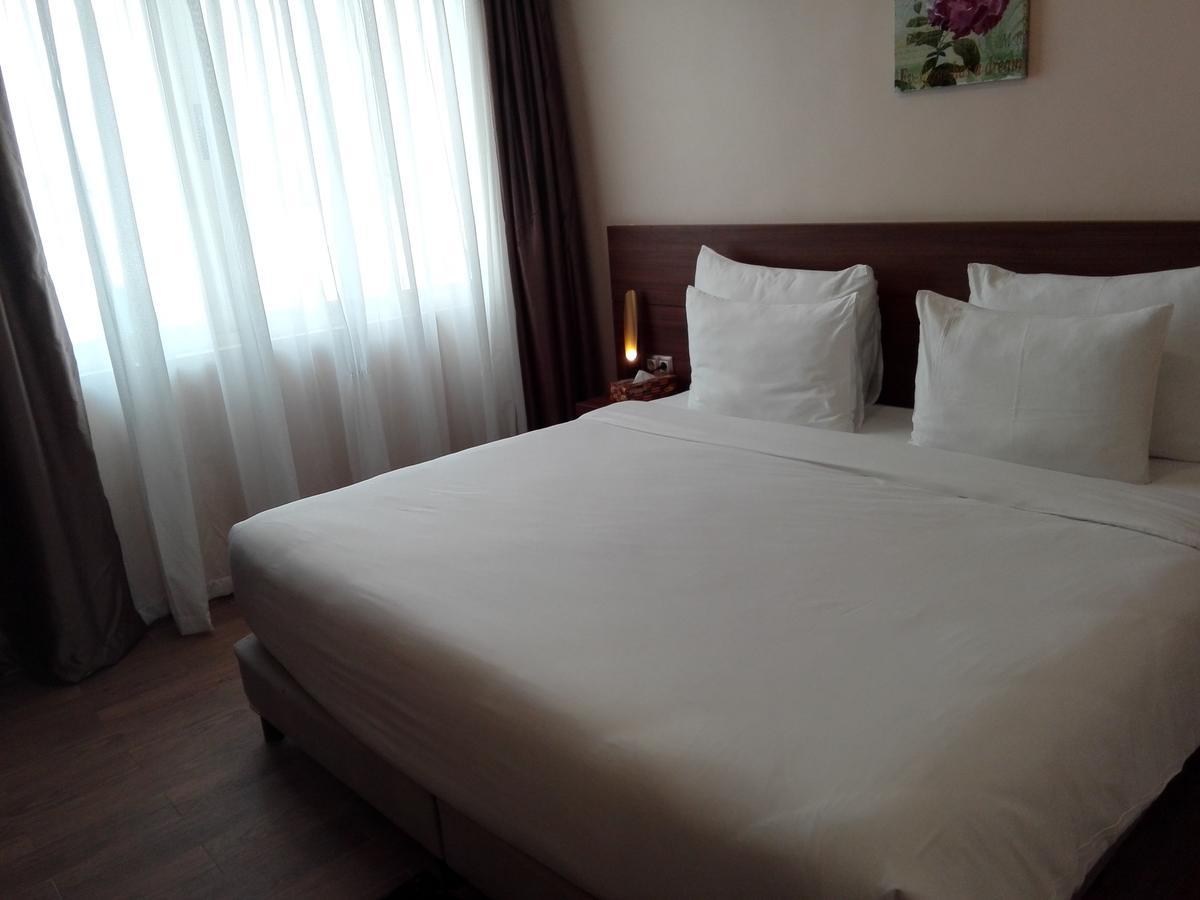Ah Hotel And Conferences Madina Esterno foto